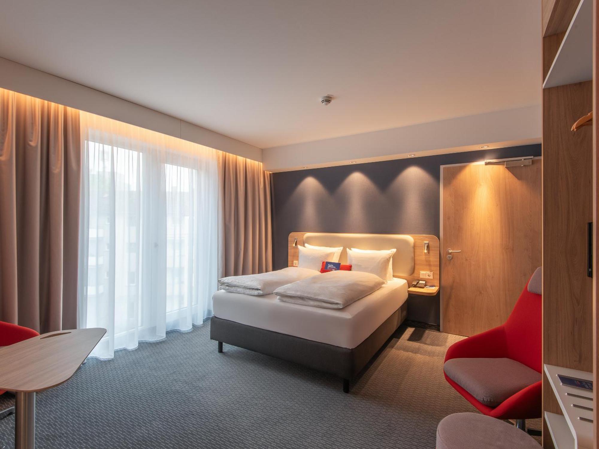 Holiday Inn Express Heilbronn By Ihg Екстериор снимка