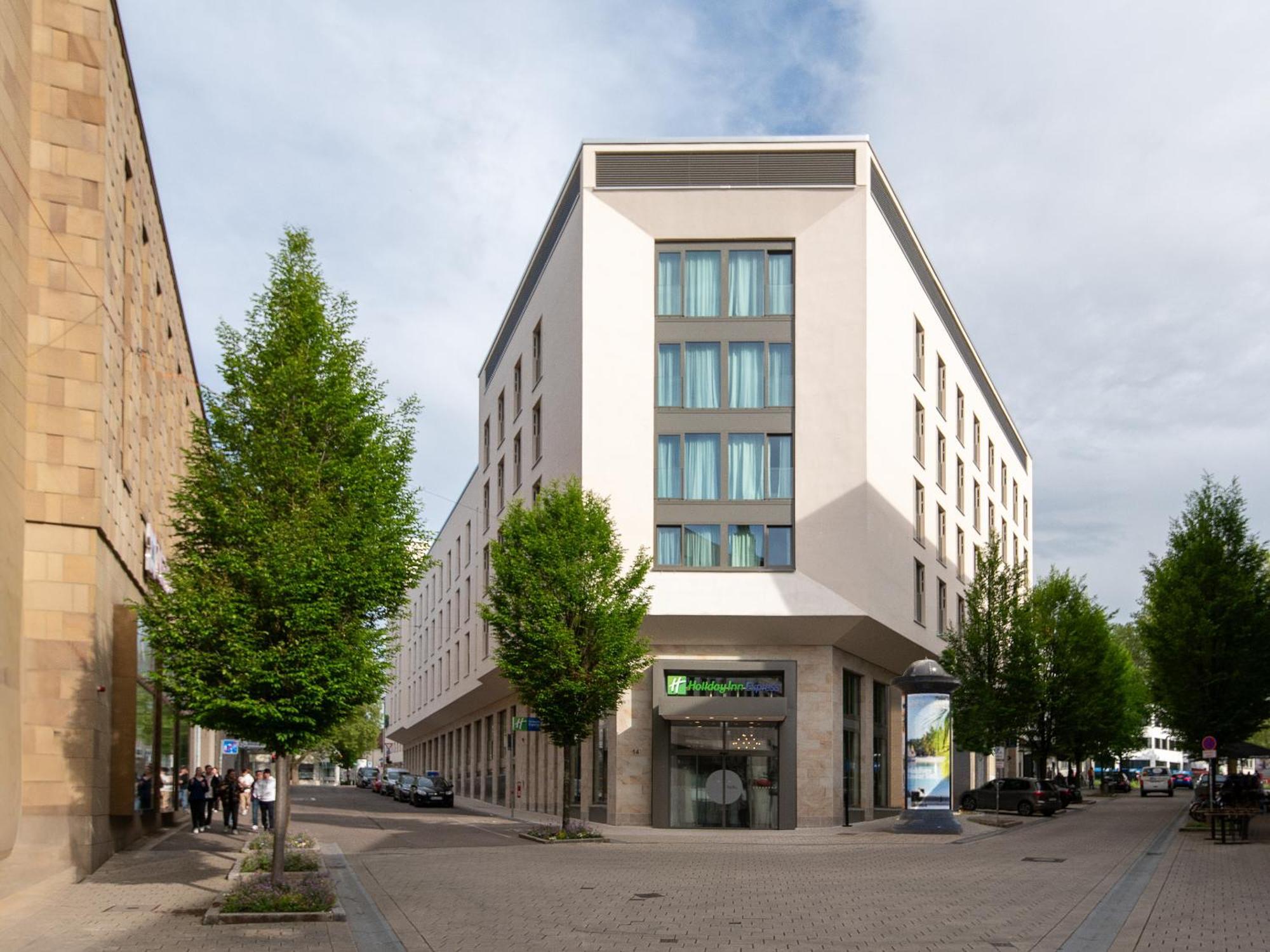 Holiday Inn Express Heilbronn By Ihg Екстериор снимка
