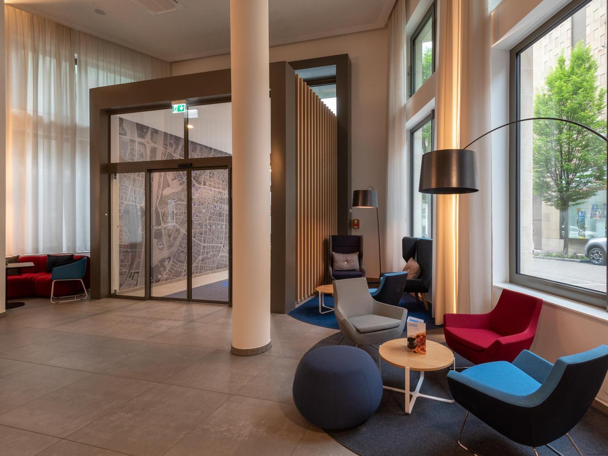 Holiday Inn Express Heilbronn By Ihg Екстериор снимка