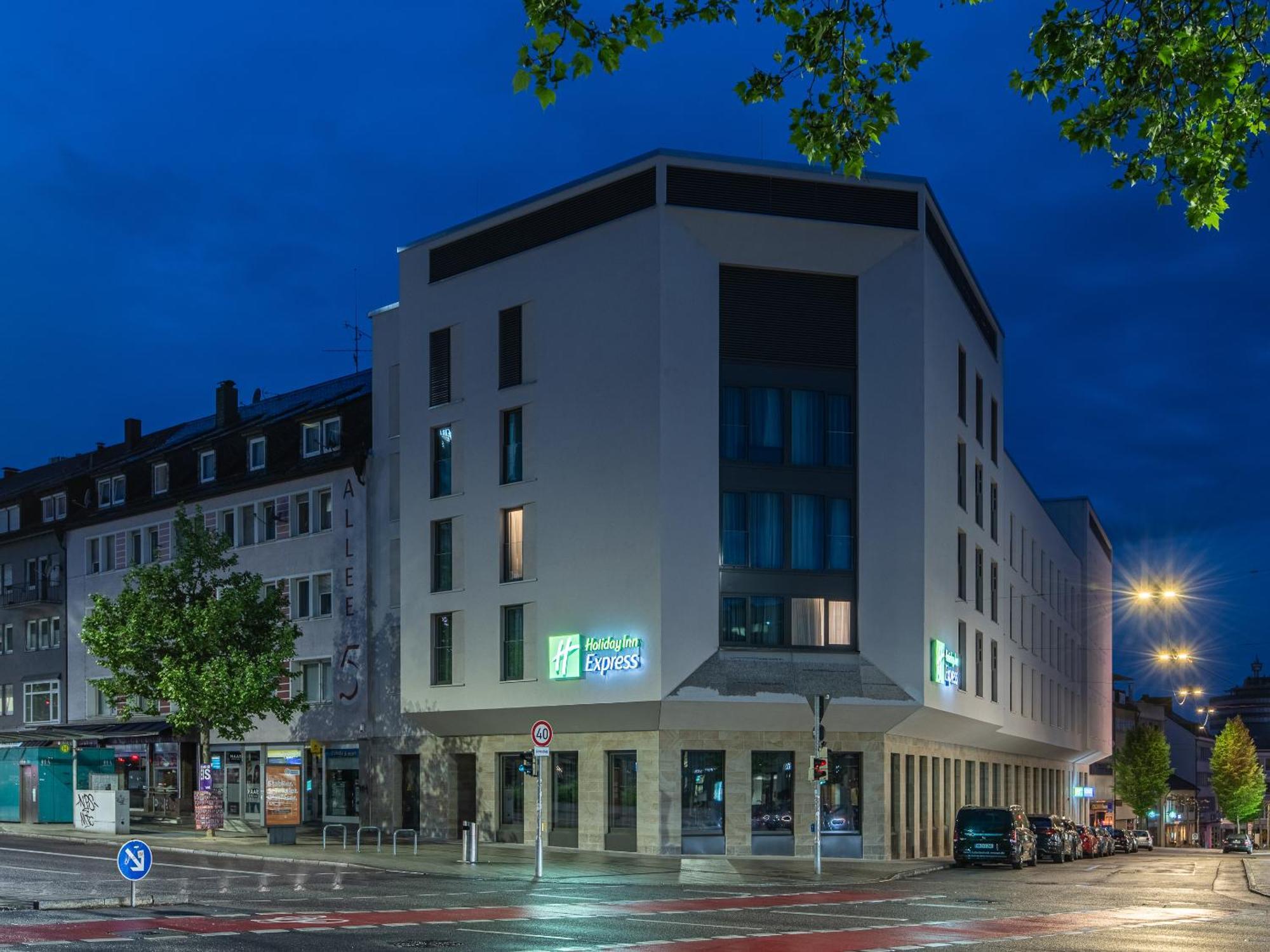 Holiday Inn Express Heilbronn By Ihg Екстериор снимка