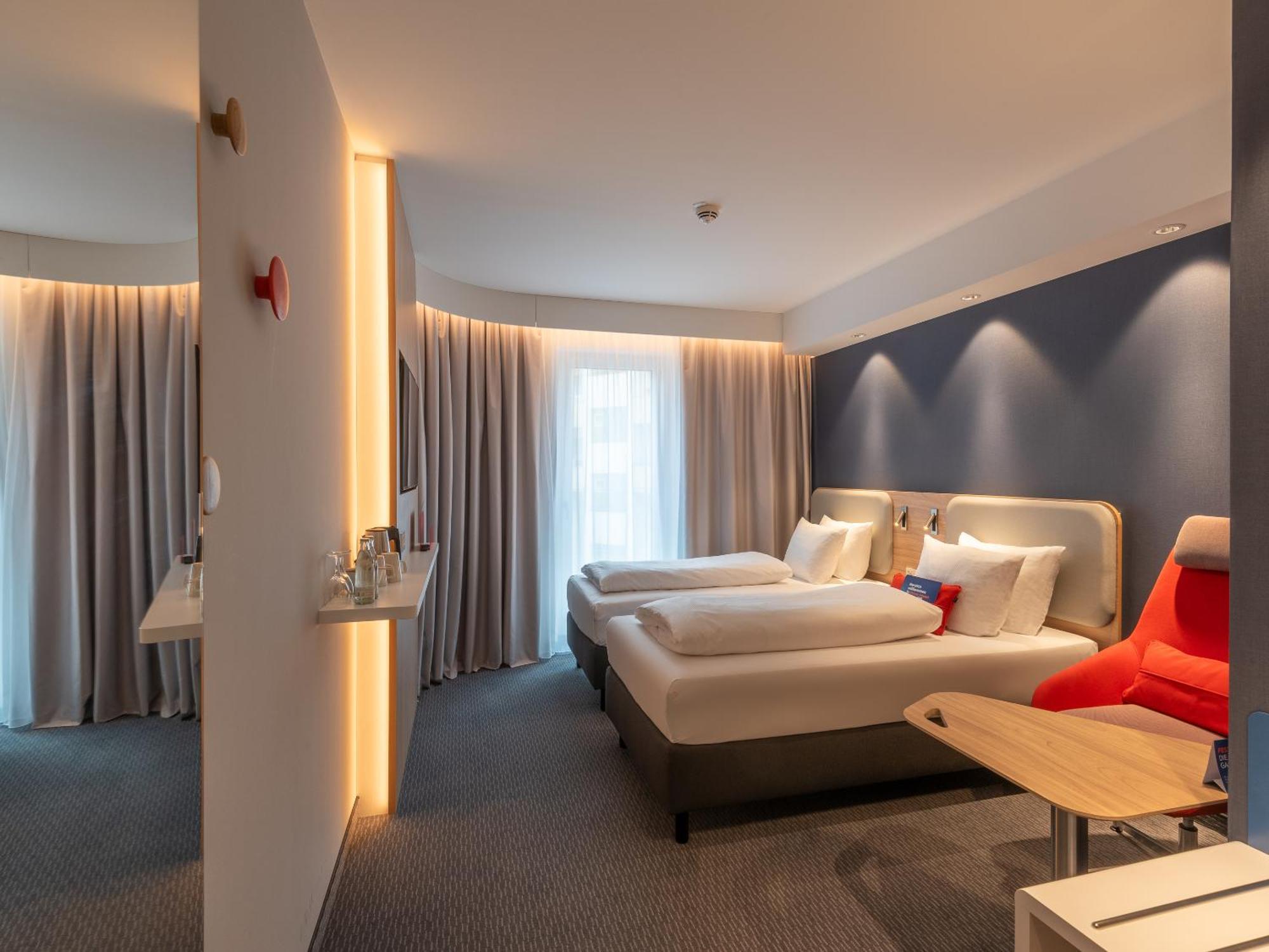 Holiday Inn Express Heilbronn By Ihg Екстериор снимка