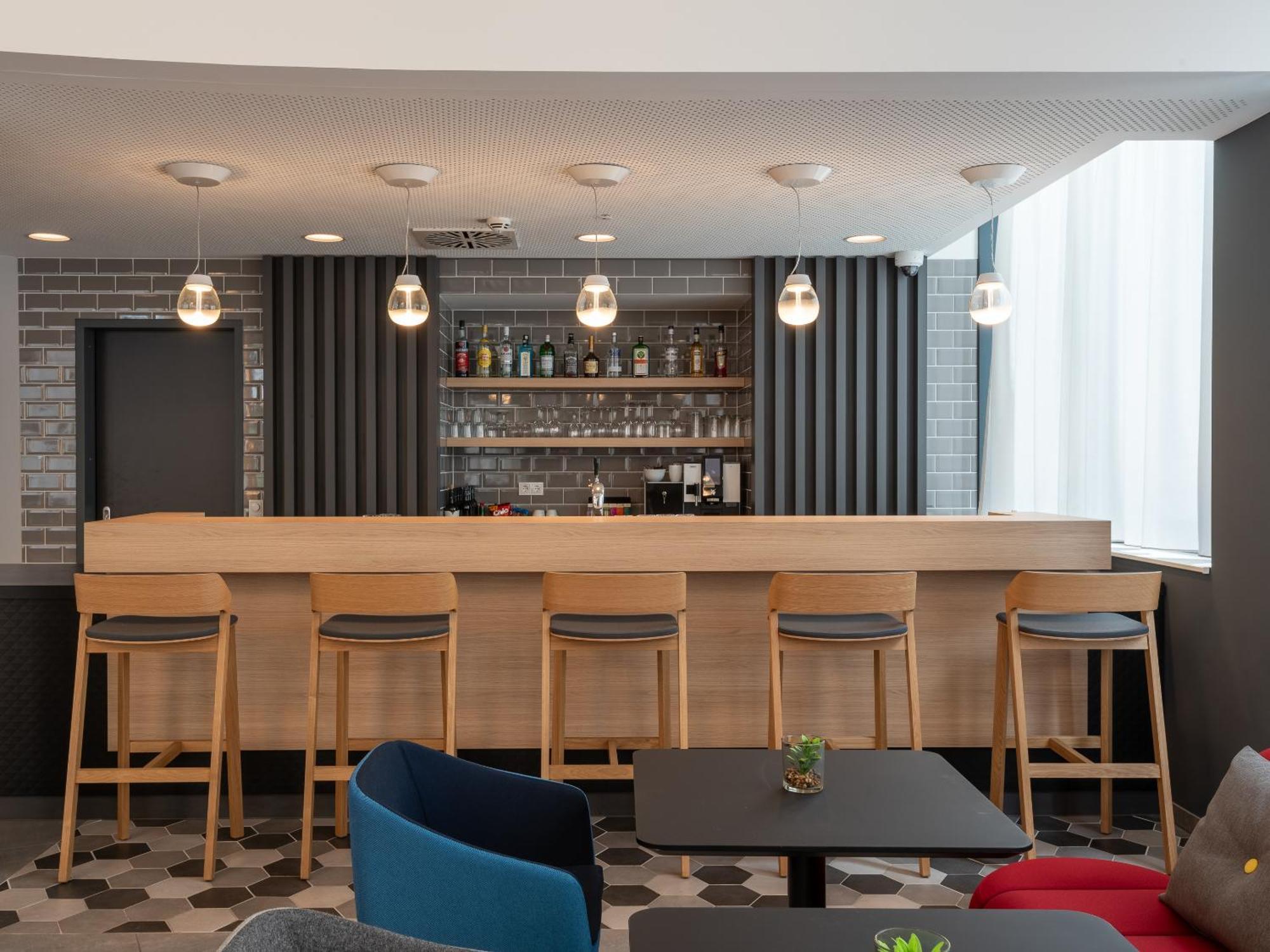 Holiday Inn Express Heilbronn By Ihg Екстериор снимка