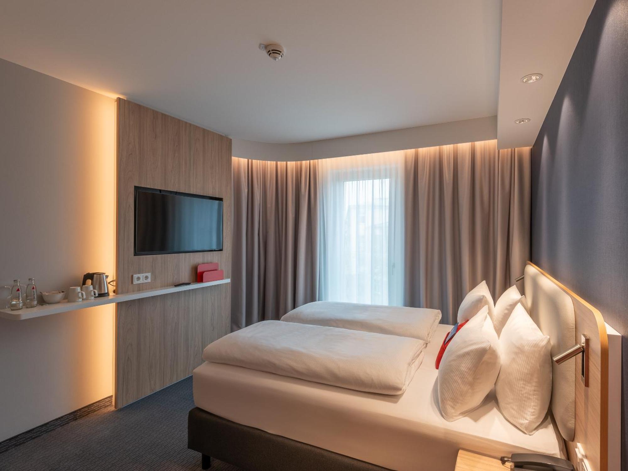 Holiday Inn Express Heilbronn By Ihg Екстериор снимка