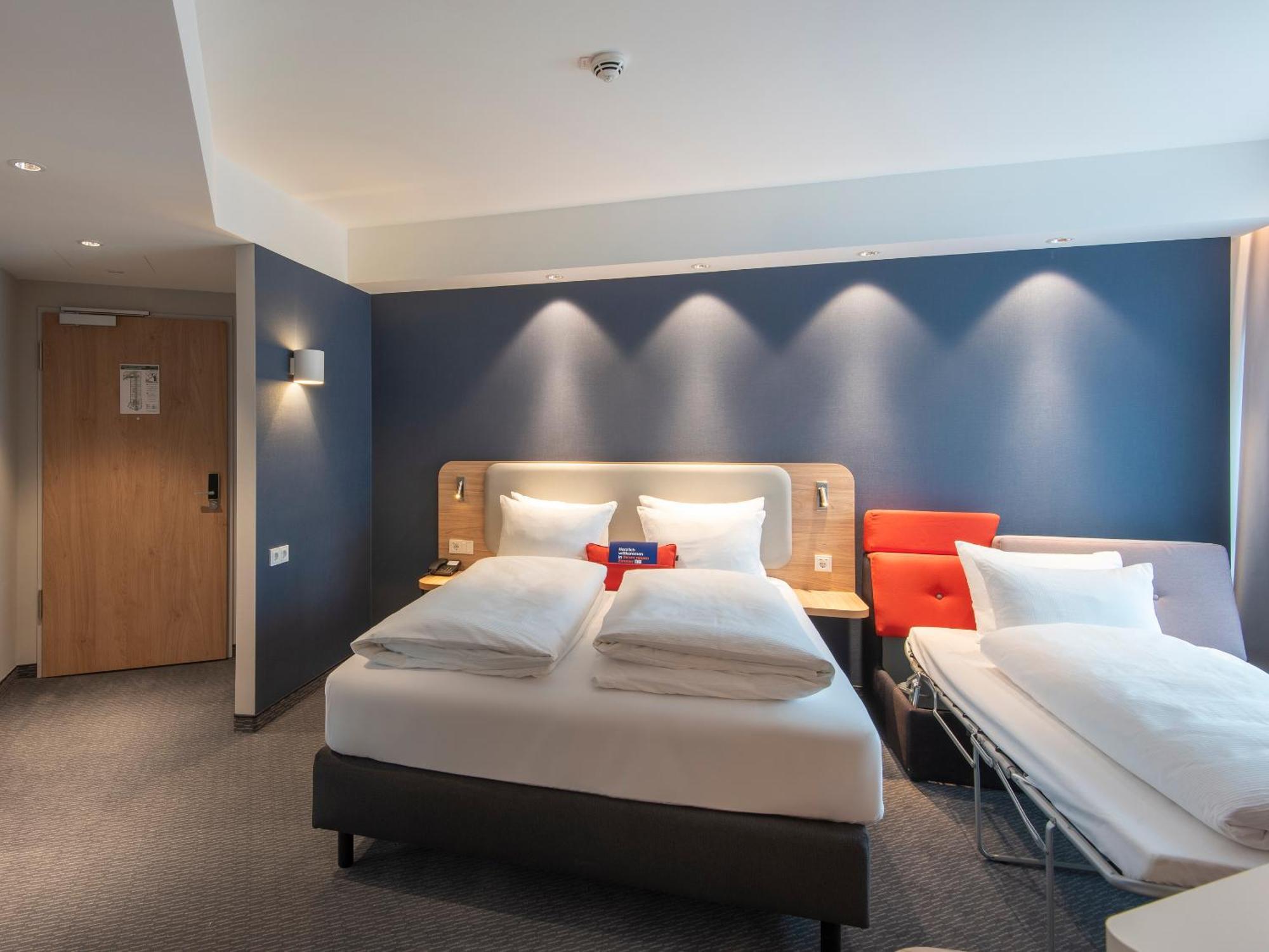 Holiday Inn Express Heilbronn By Ihg Екстериор снимка