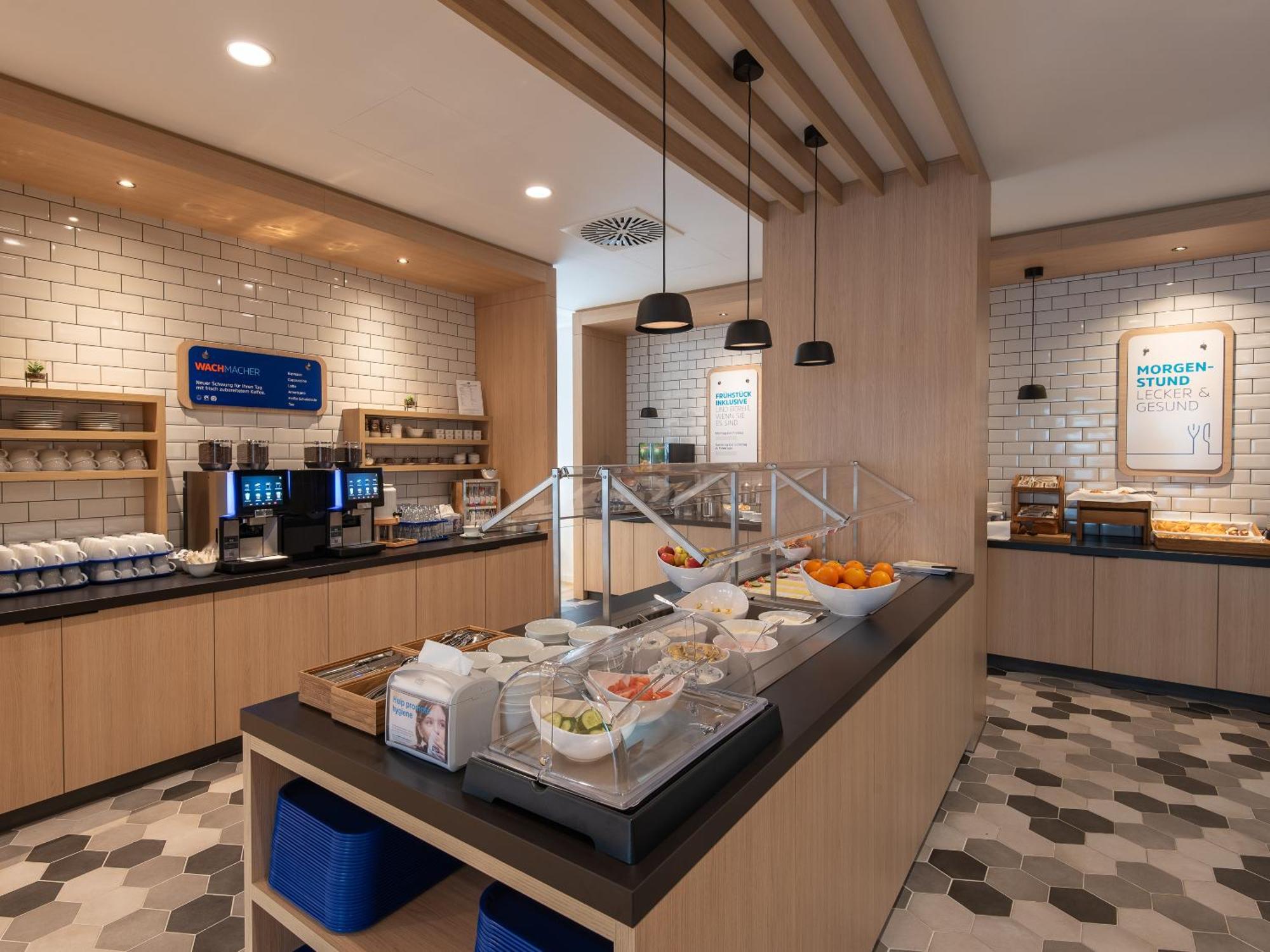 Holiday Inn Express Heilbronn By Ihg Екстериор снимка