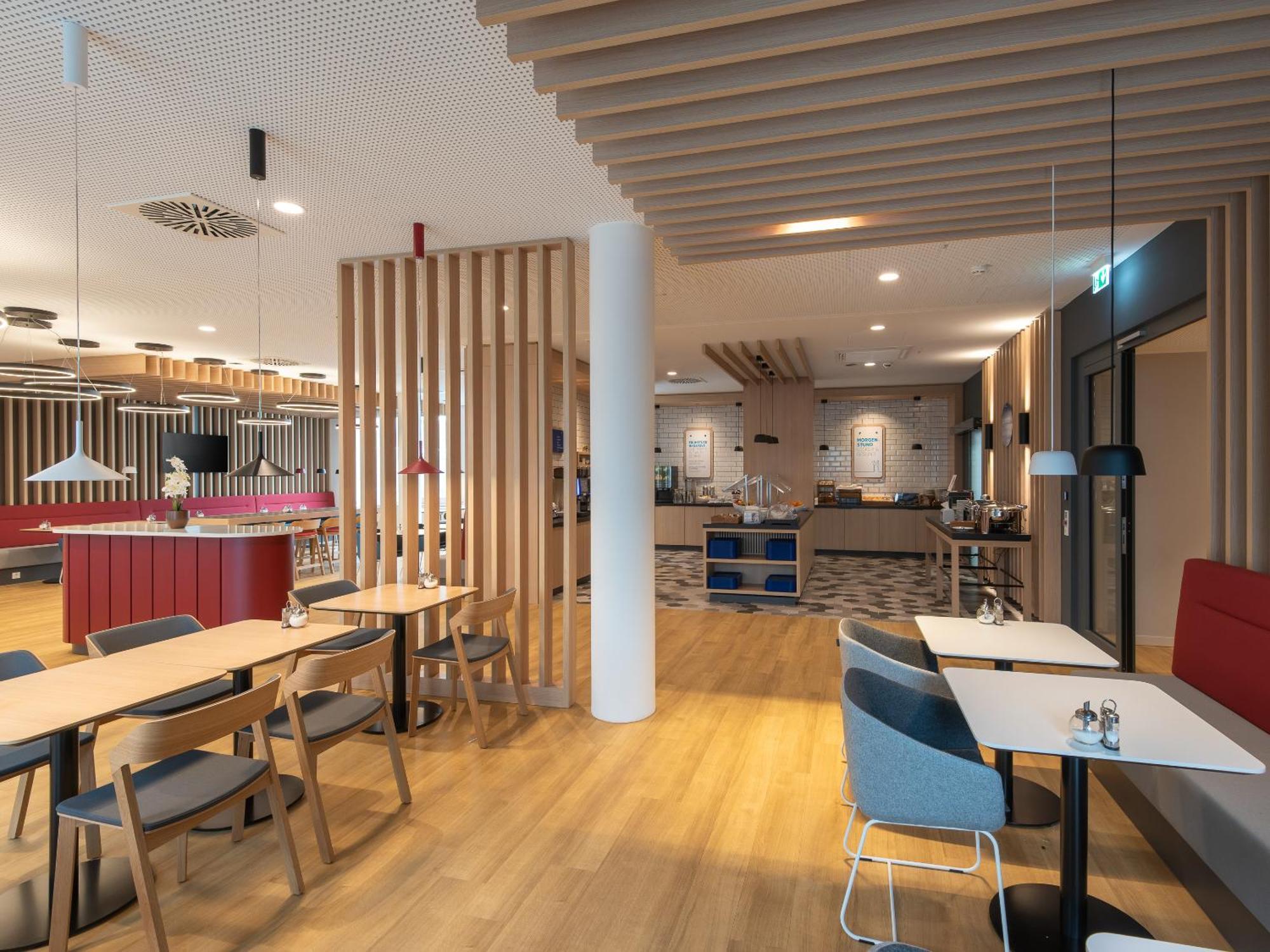 Holiday Inn Express Heilbronn By Ihg Екстериор снимка