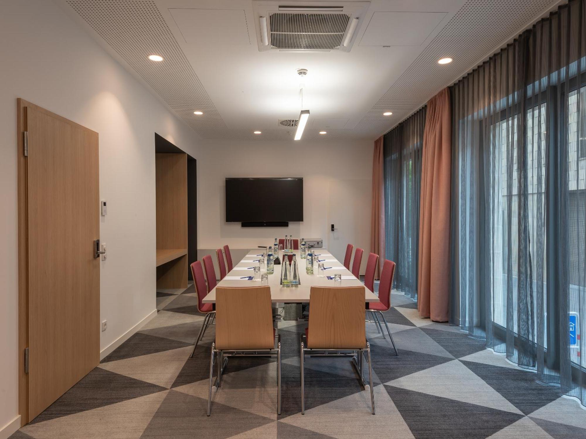 Holiday Inn Express Heilbronn By Ihg Екстериор снимка